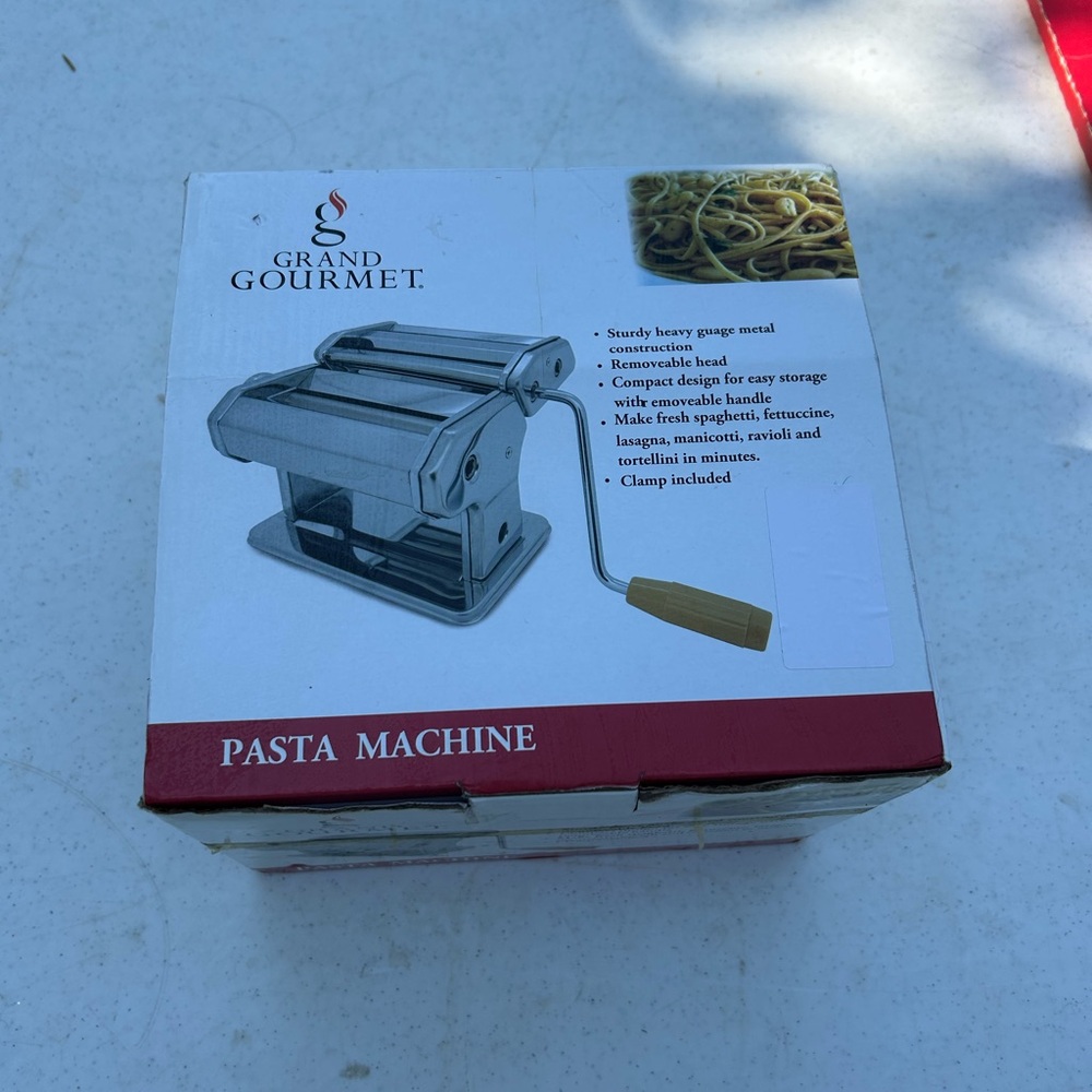 Pasta maker